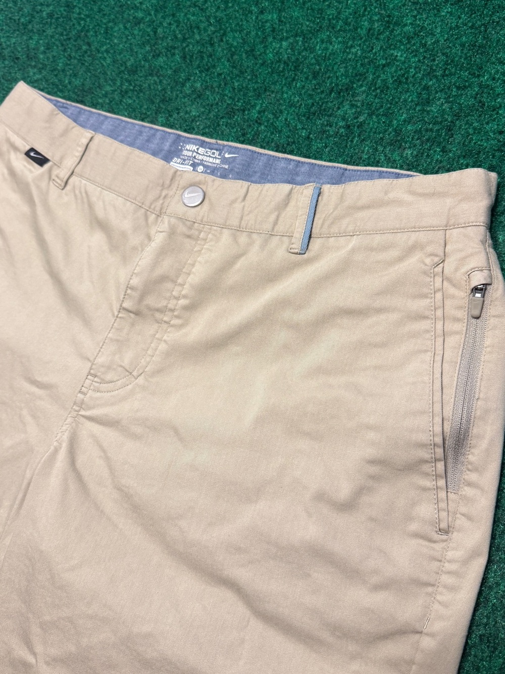 Nike Dri-Fit Tour Performance Golf Shorts (W34 & 9.5” Inseam / Beige) - Picture 3 of 6